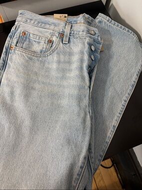 Levi's Light Wash Straight Leg Jeans